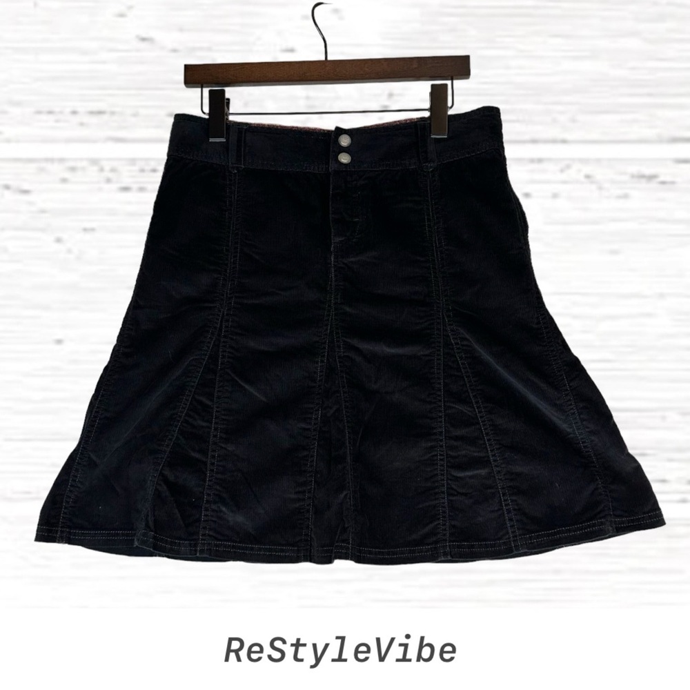 ATHLETA Women’s Size 8 Skirt Corduroy Stretch Black Skater A-Line Style